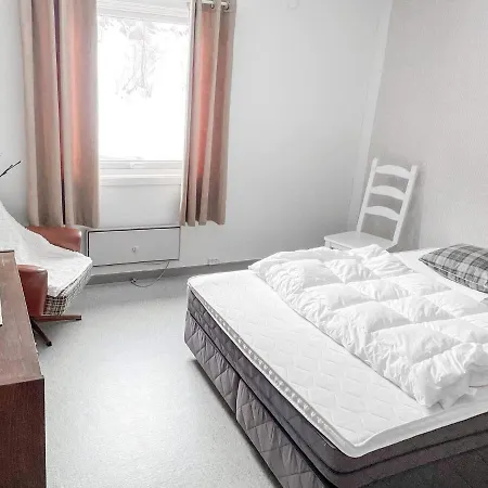 Halsanaustan Apartment *